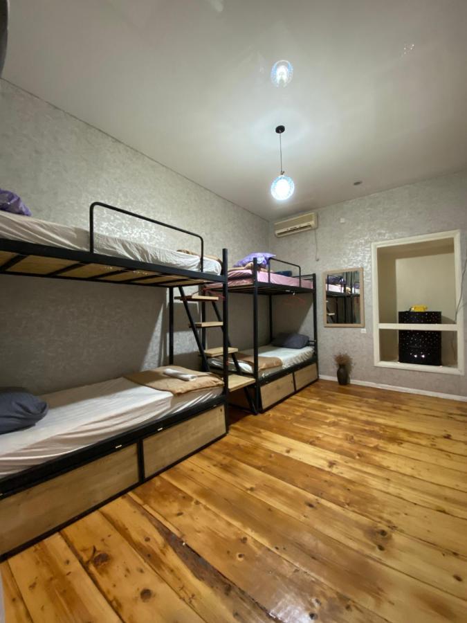 Traveler Hostel Tbilisi Buitenkant foto
