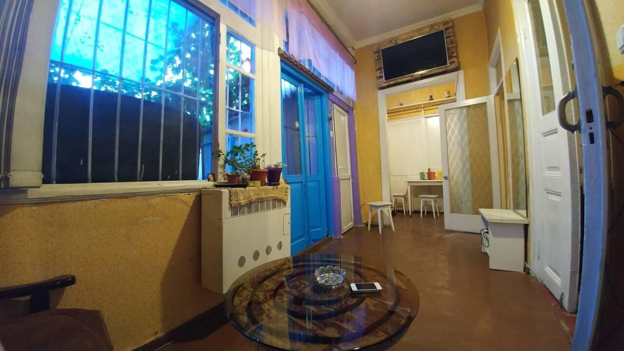 Traveler Hostel Tbilisi Buitenkant foto
